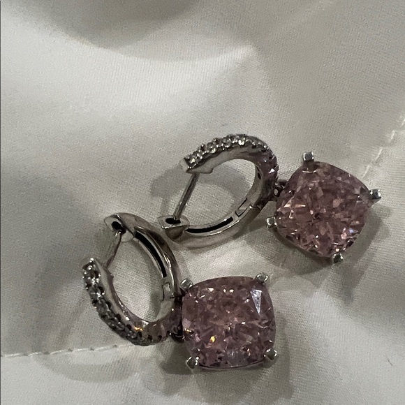 Anna Zuckerman -Argyle Pink Diamond Crystalline Earrings - Picture 12 of 15